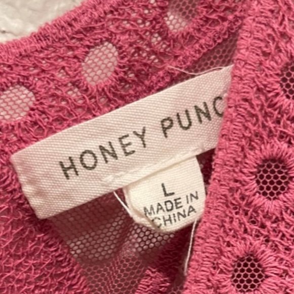 HONEY PUNCH Raspberry Lace Romper - Picture 3 of 7